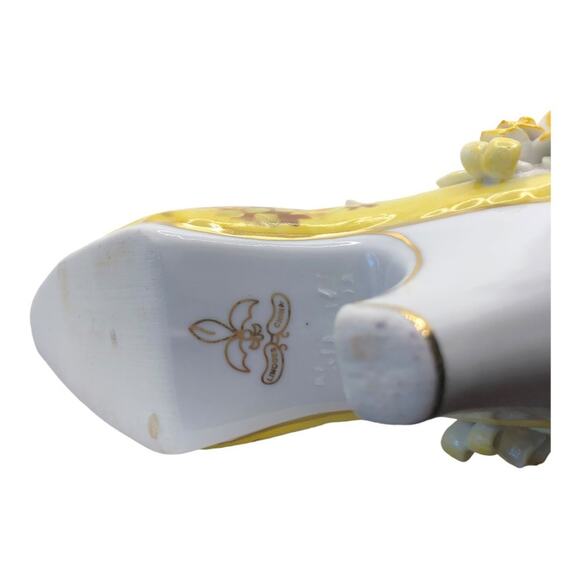 Vintage Inspired Ceramic Yellow Flowers Delicate White Ruffles Boot Limoges - Picture 8 of 11